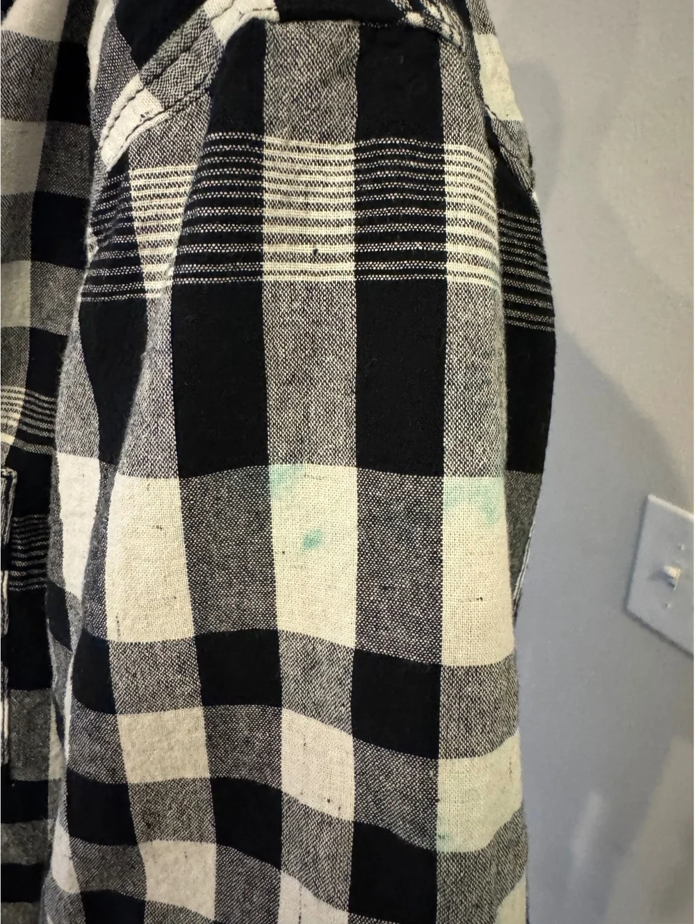 Levi’s Men’s Shirt XL Black White Plaid Short Sleeve Button Front Cotton